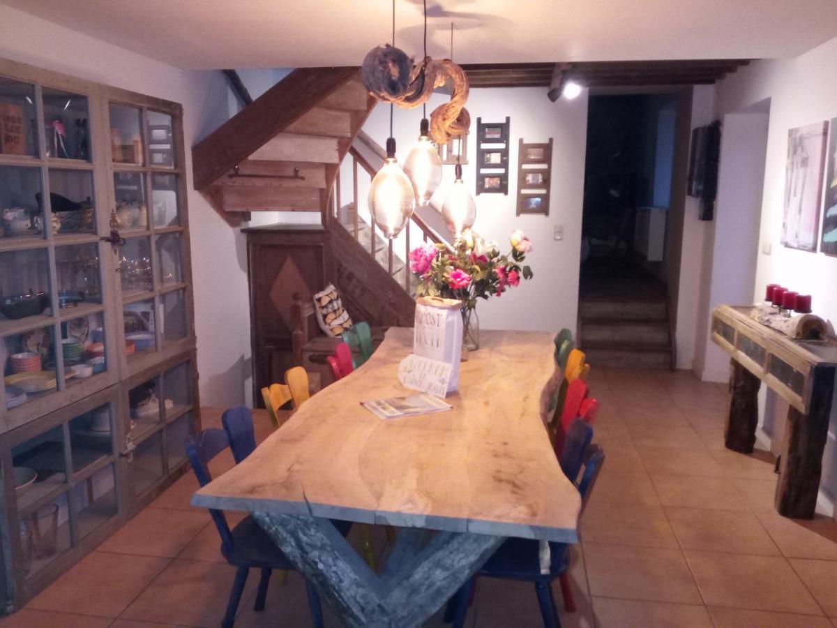 Maison De *